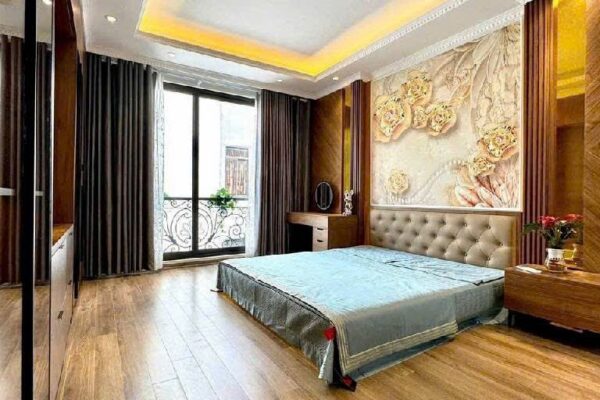 💥 NHÀ ĐẸP NGHĨA TÂN – Ô TÔ TRÁNH – GẦN CÔNG VIÊN – CHỈ NHỈNH 11 TỶ 💥 Hiếm lắm mới có căn nhà đường rộng, khu phân lô vip, dân trí cao ngay giữa Nghĩa Tân! Vị trí đối diện Học viện Chính trị Quốc gia HCM, chỉ vài bước ra Công viên Nghĩa Đô – chợ Nghĩa Tân – trường học top đầu. ✅ Sổ đỏ chính chủ, pháp lý chuẩn chỉnh ✅ Hạ tầng hoàn thiện – an ninh tuyệt đối ✅ Không gian sống trong lành, hàng xóm toàn cán bộ trí thức Một căn nhà đáng để bạn xuống tiền ngay, vì những cơ hội thế này ở Nghĩa Tân rất hiếm xuất hiện lần thứ hai! 📞 Liên hệ ngay: Thắng BatDongSanV.Com – 0977.168.567